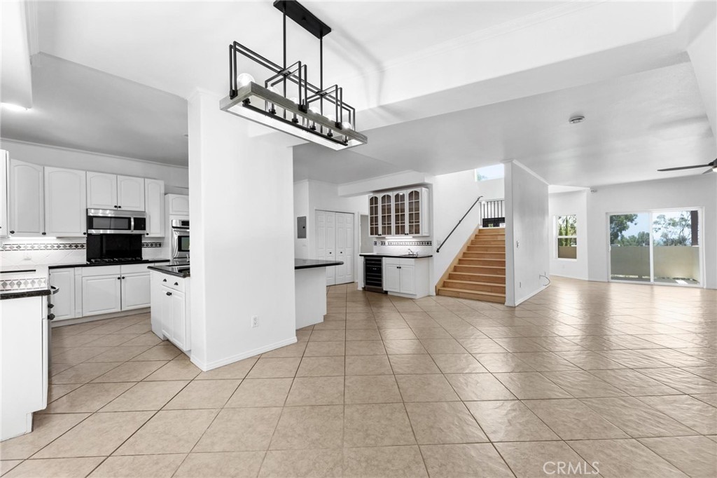 Chatsworth, California, 91311, United States, 4 Bedrooms Bedrooms, ,4 BathroomsBathrooms,Residential,Active,2011421