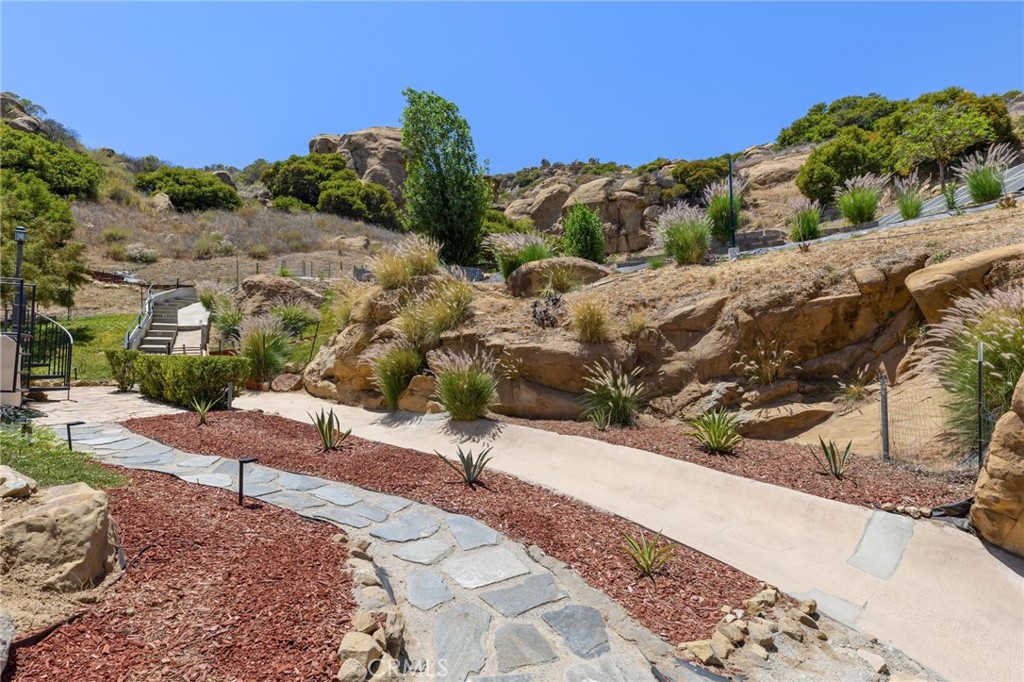 Chatsworth, California, 91311, United States, 4 Bedrooms Bedrooms, ,4 BathroomsBathrooms,Residential,Active,2011421