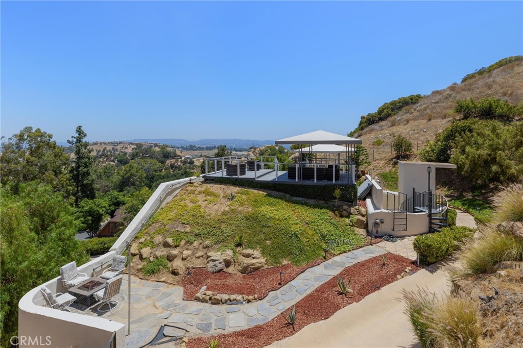 Chatsworth, California, 91311, United States, 4 Bedrooms Bedrooms, ,4 BathroomsBathrooms,Residential,Active,2011421