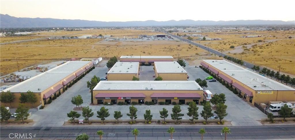 This is a multi-building, multi-tenant, concrete tilt construction, industrial condo complex with each unit featuring a small office, restroom and warehouse space totaling ±3,200 SF.
(Units E4 & 5 can be combined for a total of ±6,400 SF)
The leasing rate $1.25 PSF/month plus $0.10 NNN fees.
Long-term leases of 3-5 years preferred.
(do not disturb existing tenants)