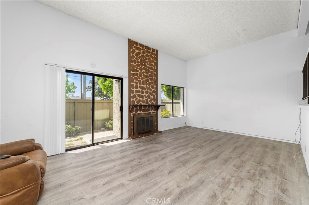 2005 W Culver Avenue 37