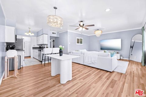 Photo of 12801 Moorpark Street #308, Studio City, CA 91604 (MLS # 26640319)