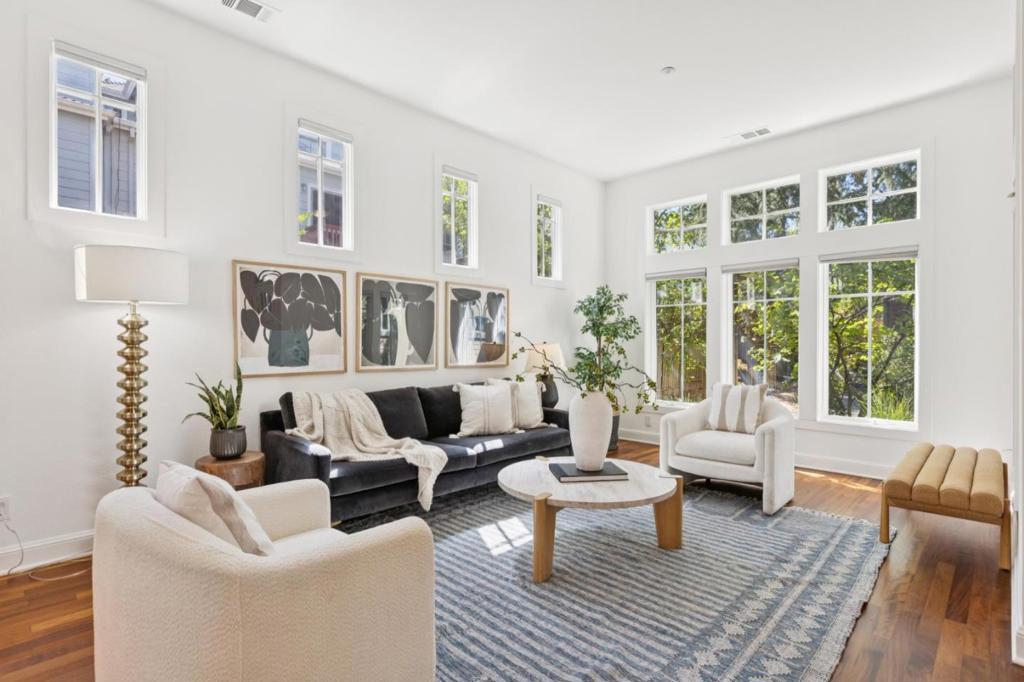 4125 Wisteria Lane