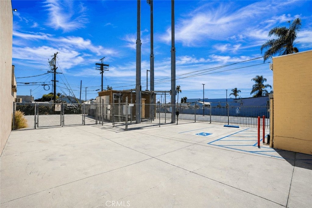 3552 Lexington Avenue