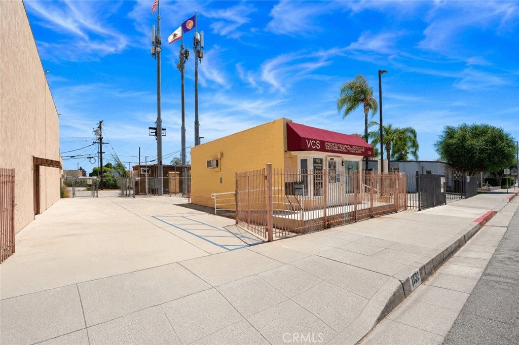 3552 Lexington Avenue