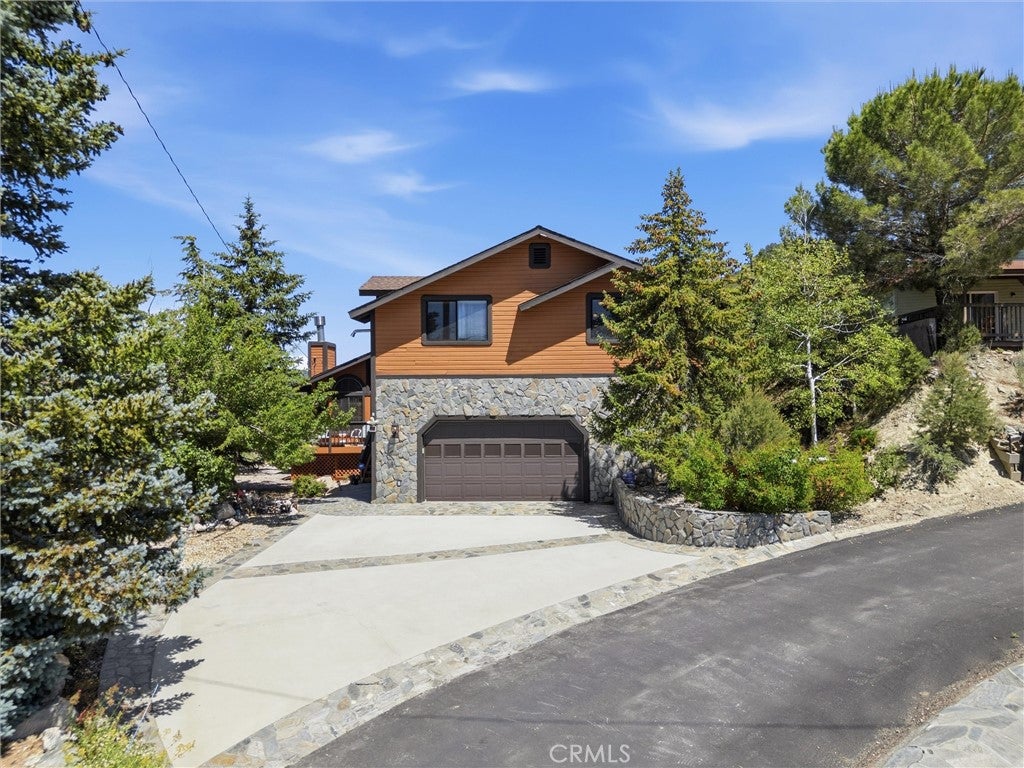 2100 St Bernard