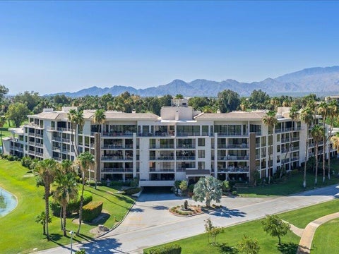 Photo of 910 Island Drive #406, Rancho Mirage, CA 92270 (MLS # 219153534DA)