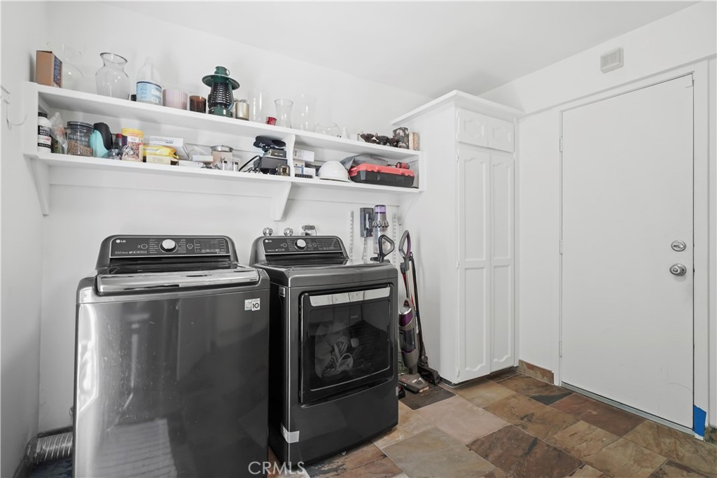 Westlake Bay (728) - Residential Lease