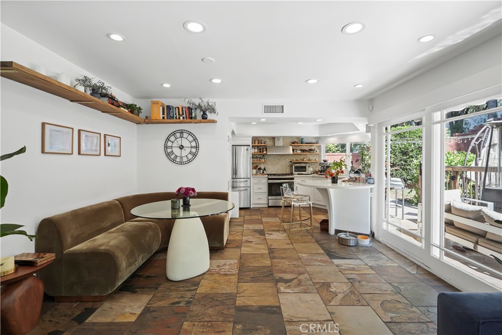 Westlake Bay (728) - Residential Lease