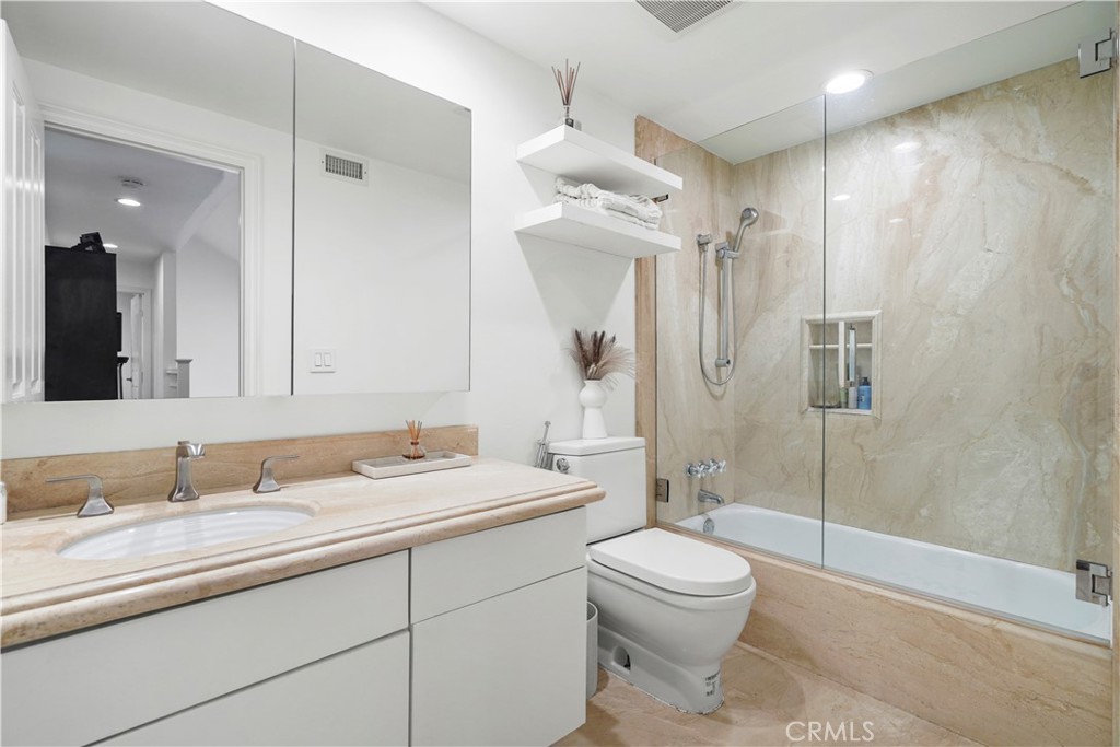 Westlake Bay (728) - Residential Lease