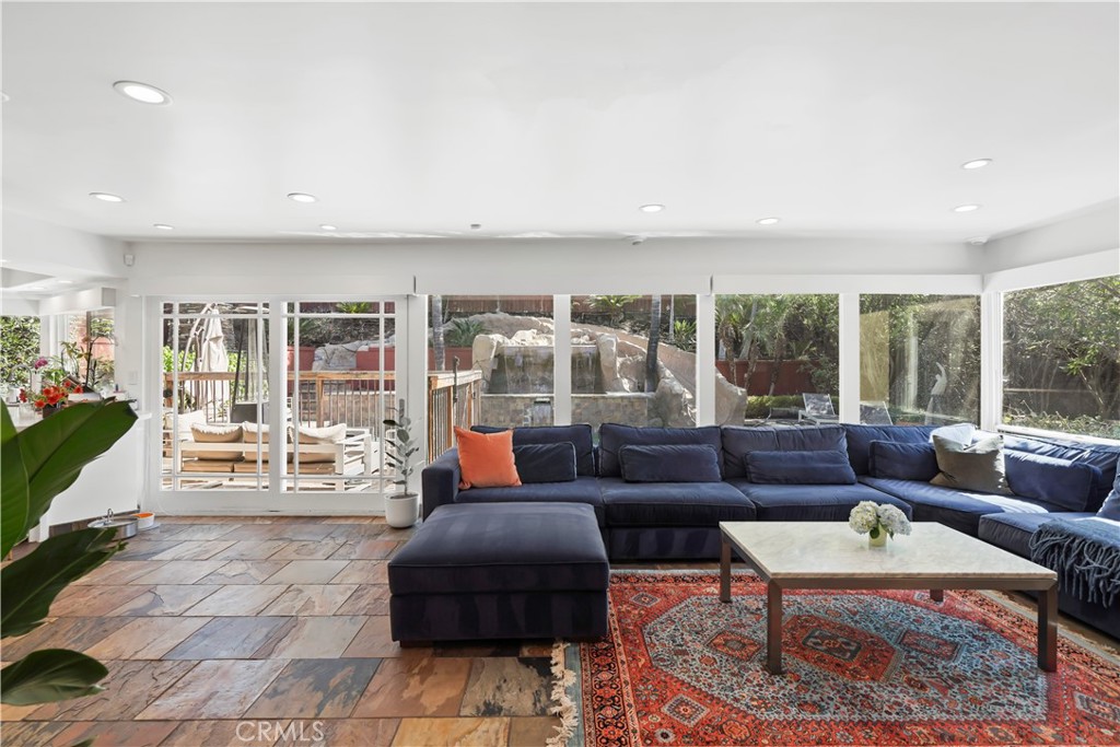 Westlake Bay (728) - Residential Lease