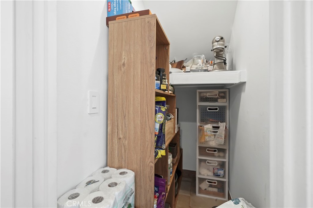 Westlake Bay (728) - Residential Lease