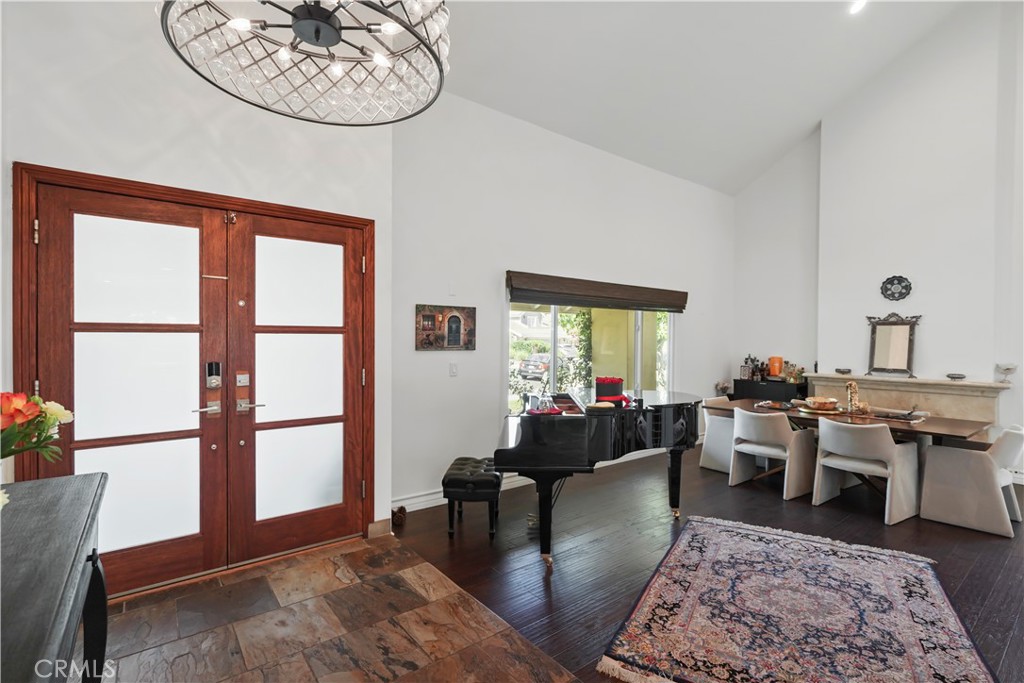 Westlake Bay (728) - Residential Lease