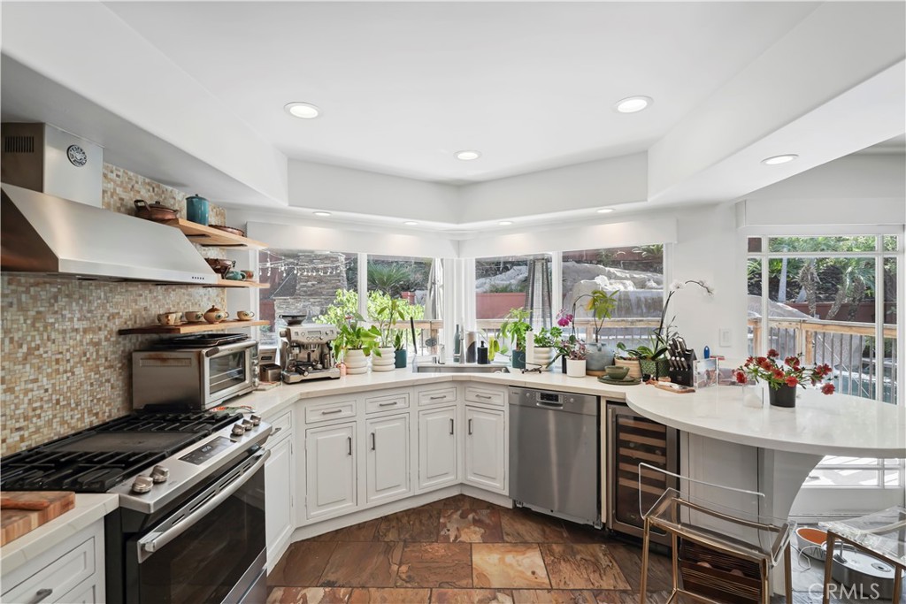 Westlake Bay (728) - Residential Lease