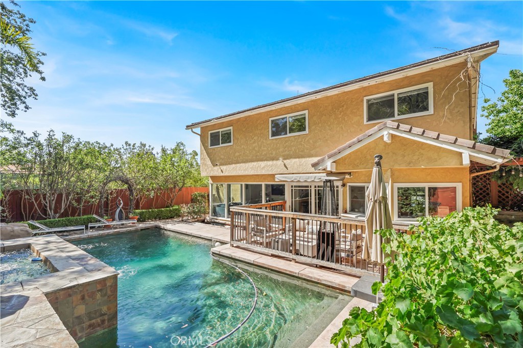 Westlake Bay (728) - Residential Lease