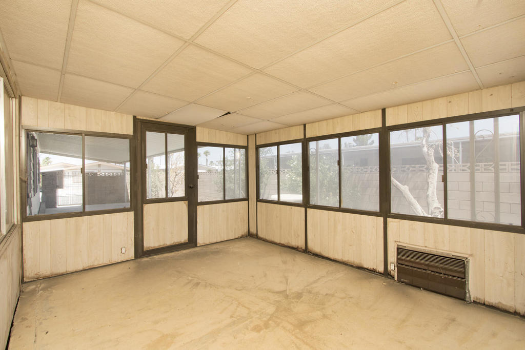 Tri Palm Estates - Manufactured In Park