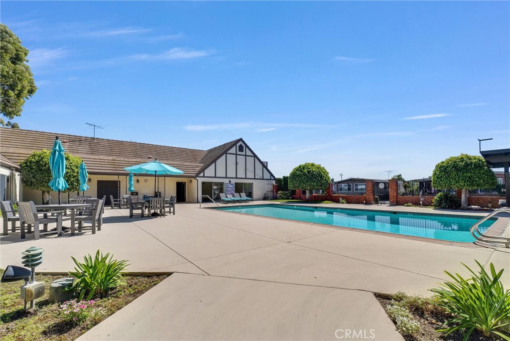 10200 Bolsa Avenue 91