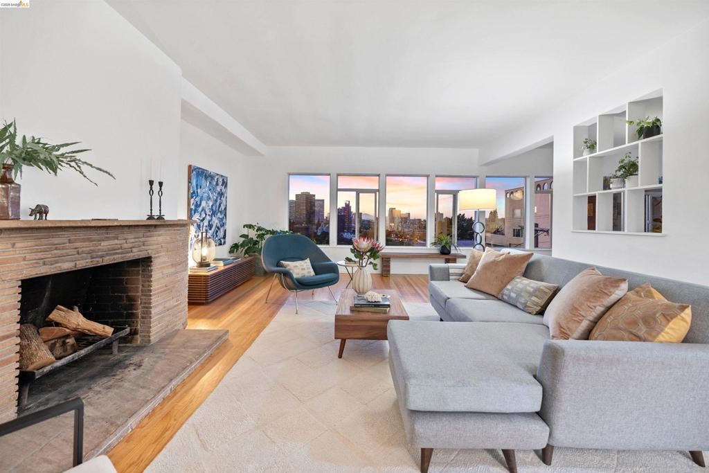 474 Merritt Ave 7