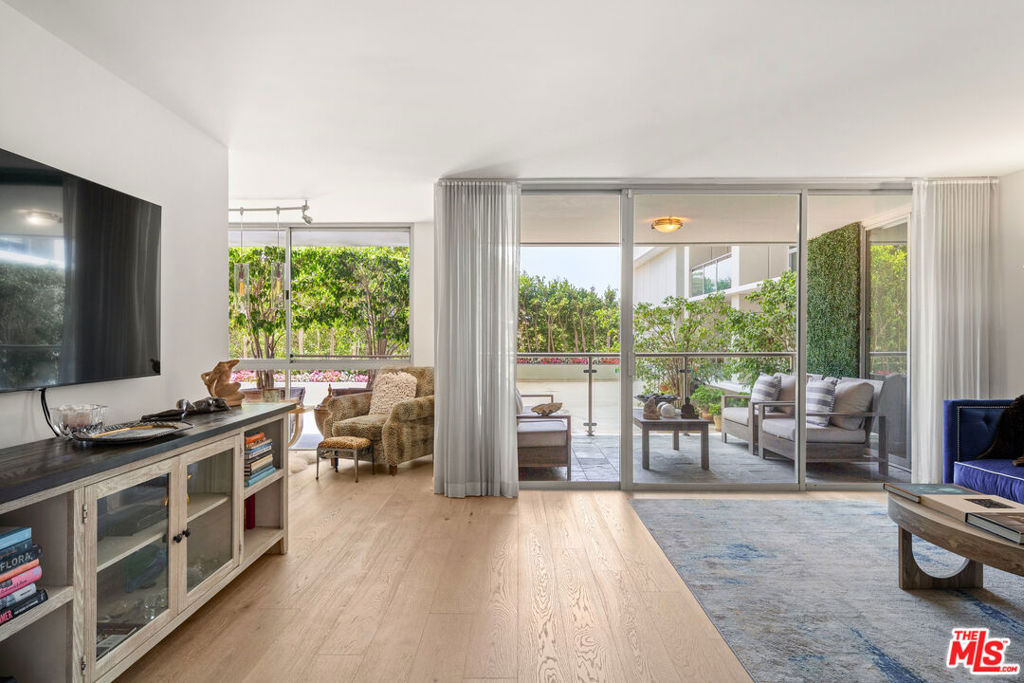 Unlock your exclusive coastal lifestyle in this sophisticated one-bedroom residence nestled in the prestigious Ocean Towers. Upon entering, the warmth of the white oak floors guides you through a bright, open layout where the living area flows effortlessly to the spacious private patio an ideal oasis for serene relaxation or al fresco entertaining. The kitchen is well-appointed with stainless steel appliances and ample counter space for all of your cooking endeavours. Retreat to the primary bedroom, which opens to the patio for a fresh breeze to start your day, and features a bespoke California Closet system, merging smart storage with understated elegance. The spa-inspired bathroom shines with exquisite marble finishes complemented by chrome fixtures. An office nook offers flexible functionality, or use it as an additional closet or storage space. Elevate your everyday with full-service building amenities including a 24-hour concierge, a state-of-the-art fitness center with saunas, an oceanfront pool deck with a jacuzzi, and valet parking for effortless convenience. All of this in an unbeatable location, just moments from renowned dining, boutique shopping, and picturesque beaches. Discover your seaside sanctuary at 201 Ocean.