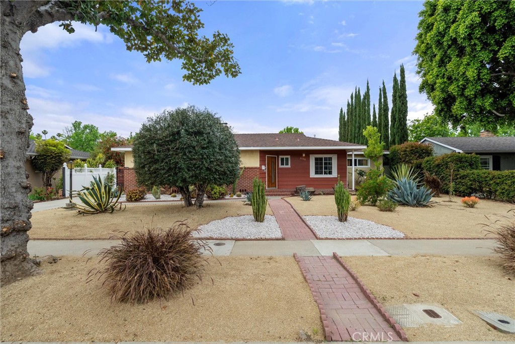 2528 French St