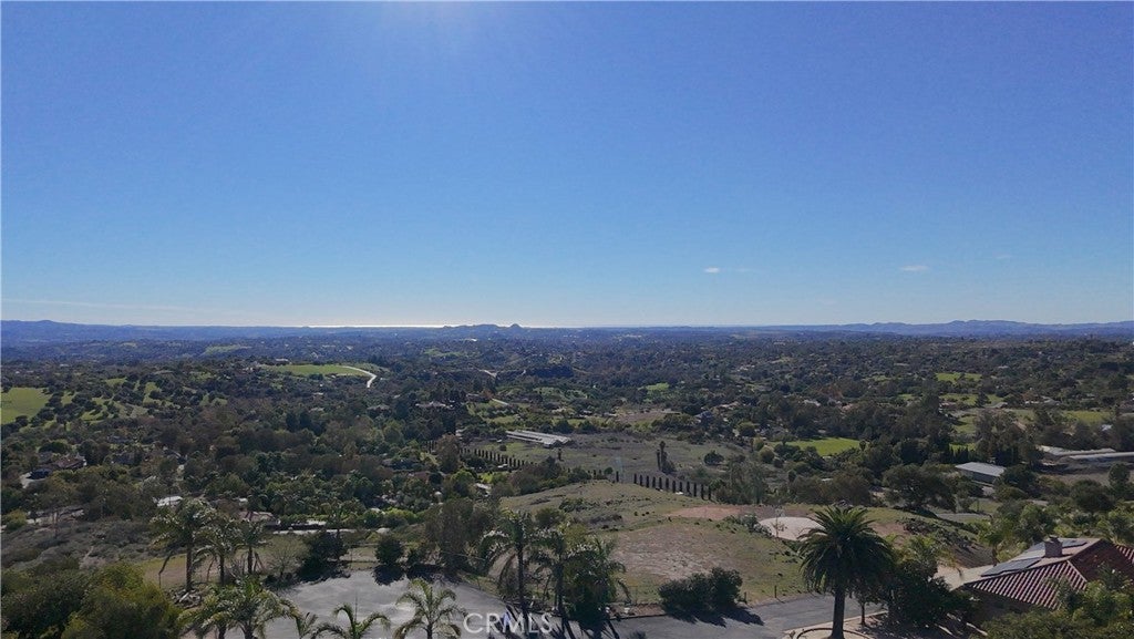 1387 Las Vistas