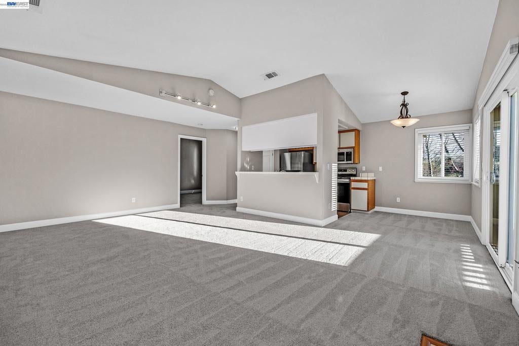 3769 Crow Canyon Rd