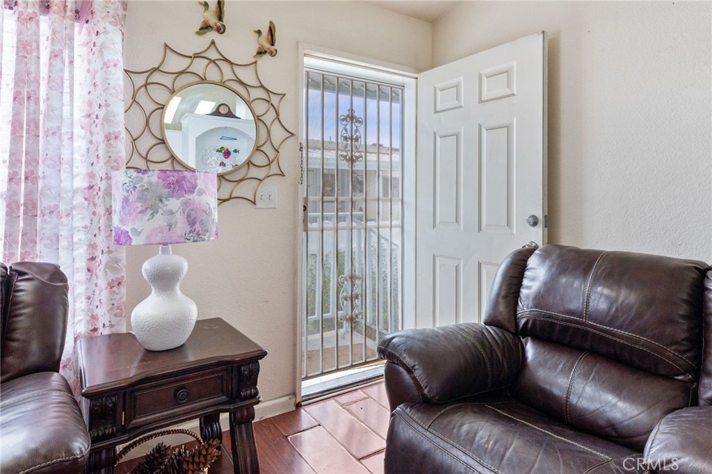 9080 Bloomfield Avenue 213