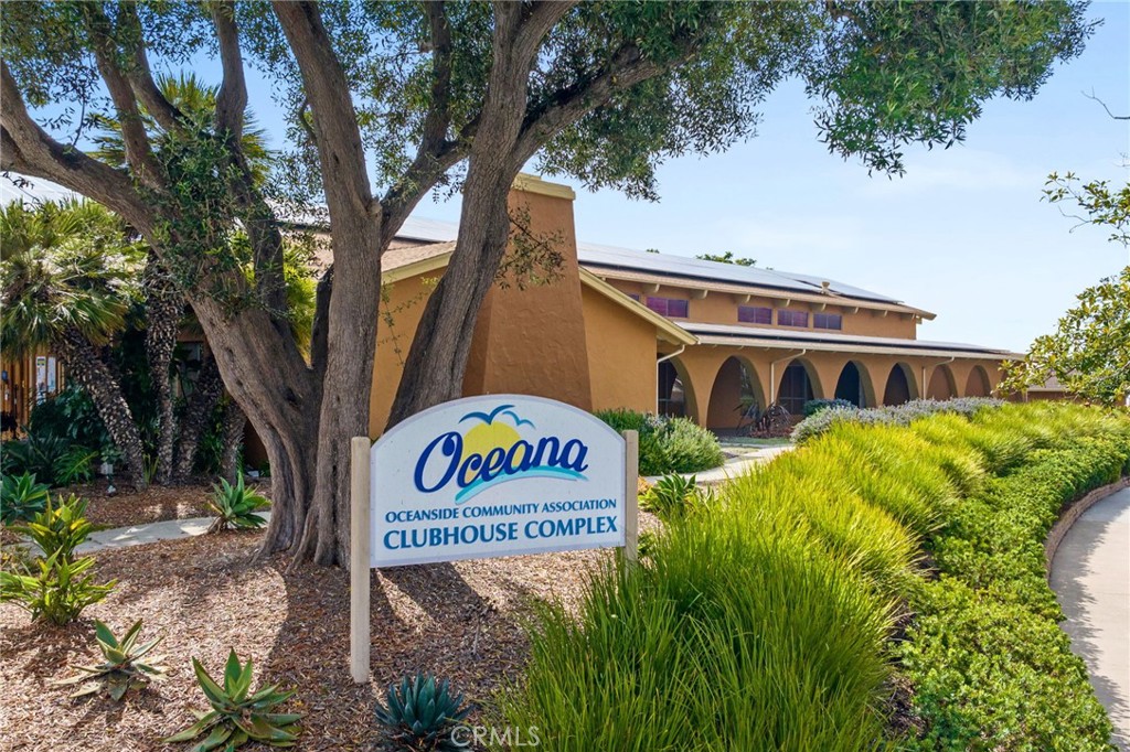 3747 Vista Campana S 3