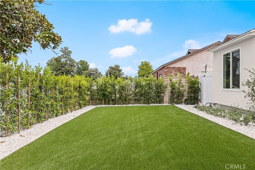 8759 Snowden Ave.