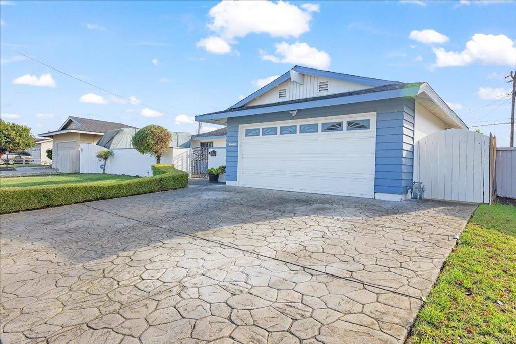 1814 Pescadero Drive