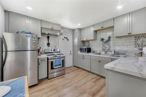 Photo of 44309 Hardwood Avenue, Lancaster, CA 93534 (MLS # SR26142911)