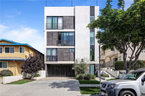 Photo of 2432 Penmar Avenue #201, Venice, CA 90291 (MLS # SB26087760)