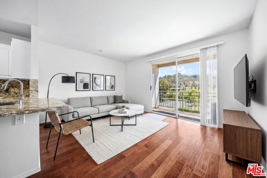 2150 Camino De La Reina 4303