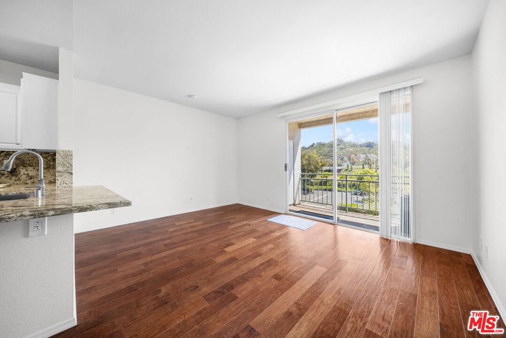 2150 Camino De La Reina 4303