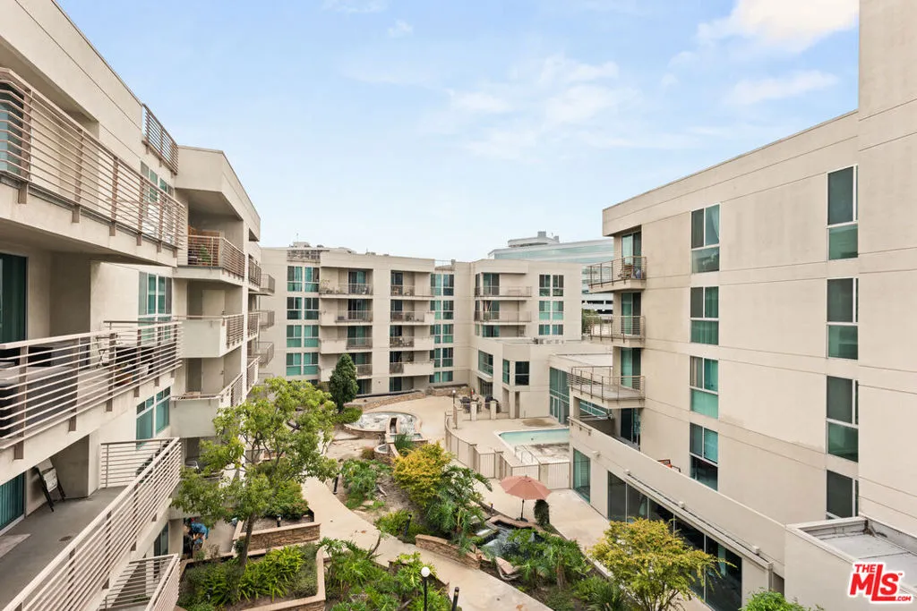 Los Angeles, California 90012, United States, 2 Bedrooms Bedrooms, ,2 BathroomsBathrooms,Residential,Active,226674 Los Angeles, California 90012, United States, 2 Bedrooms Bedrooms, ,2 BathroomsBathrooms,Residential,Active,226674