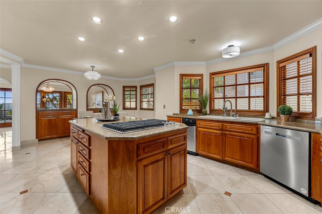 Irvine, California, 92603, United States, 5 Bedrooms Bedrooms, ,7 BathroomsBathrooms,Residential,Active,2023338