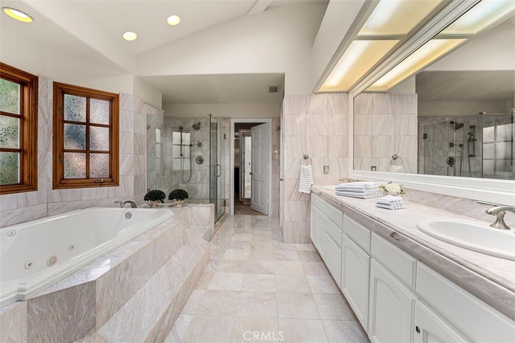 Irvine, California, 92603, United States, 5 Bedrooms Bedrooms, ,7 BathroomsBathrooms,Residential,Active,2023338