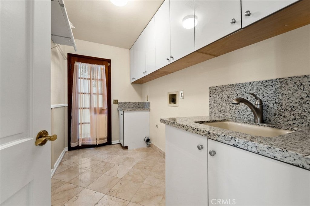 Irvine, California, 92603, United States, 5 Bedrooms Bedrooms, ,7 BathroomsBathrooms,Residential,Active,2023338