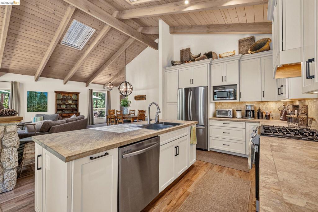 22790 Bret Harte Dr