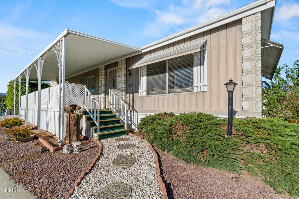 500 W Santa Maria Street 1