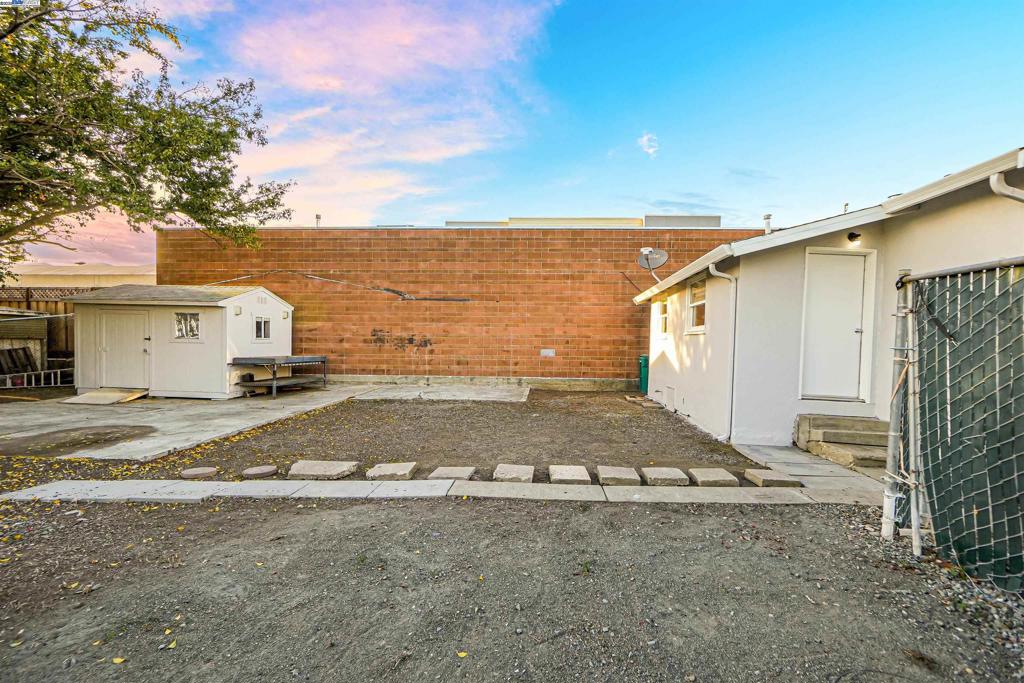 JACKSON TRIANGLE - Residential