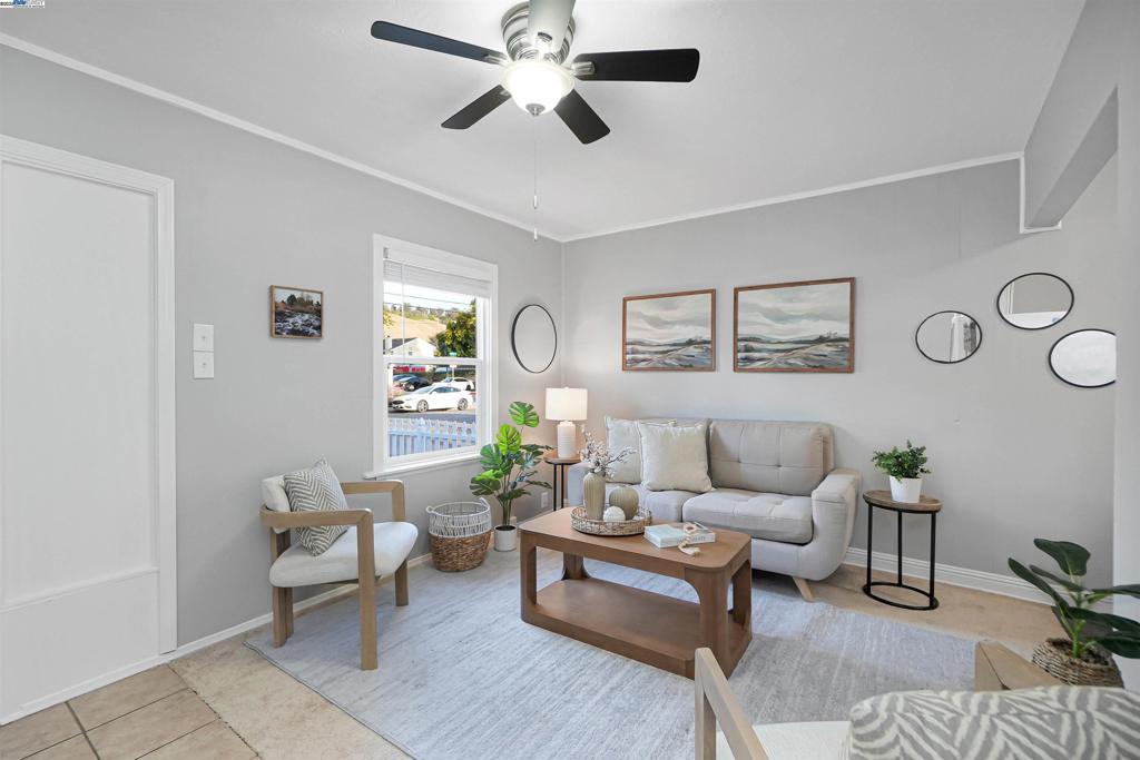 JACKSON TRIANGLE - Residential