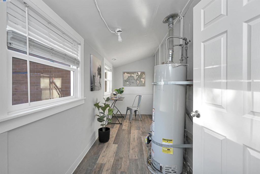 JACKSON TRIANGLE - Residential