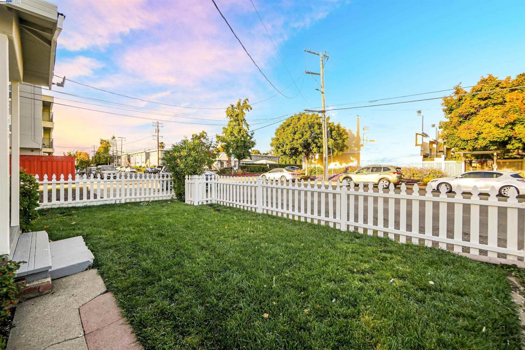 JACKSON TRIANGLE - Residential