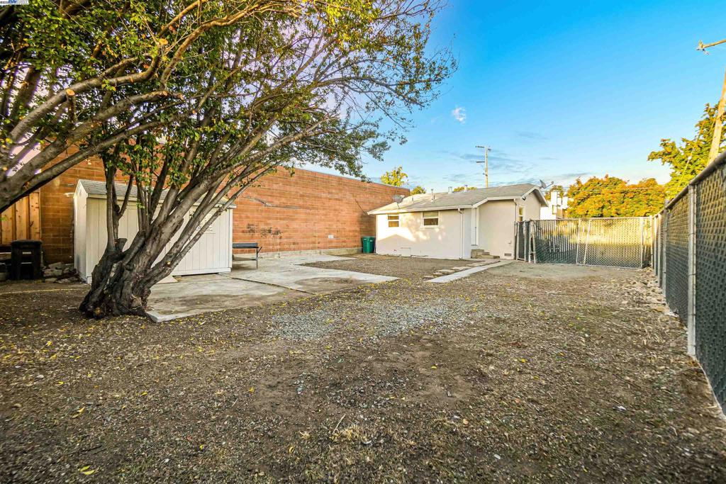 JACKSON TRIANGLE - Residential