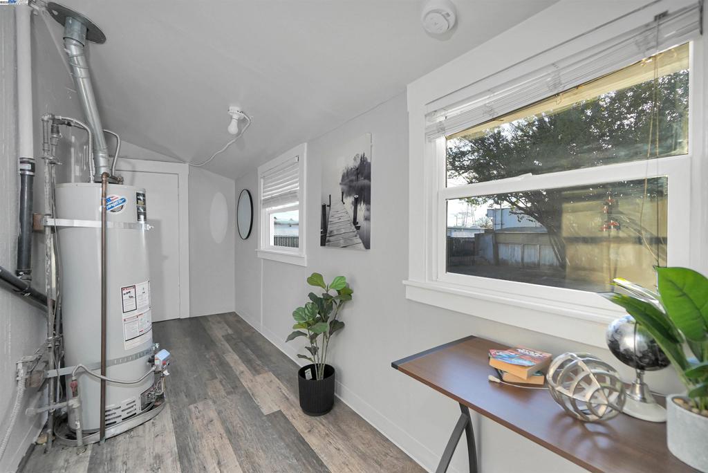 JACKSON TRIANGLE - Residential