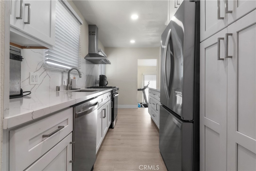 200 E Barclay Street