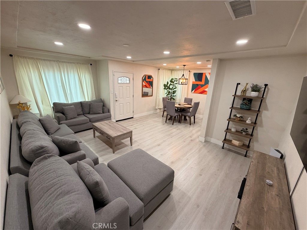 Photo of 200 E Barclay Street, Long Beach, CA 90805 (MLS # RS26044911)