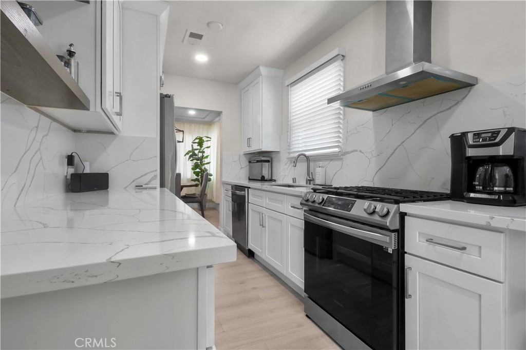 200 E Barclay Street