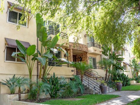 Photo of 4128 Whitsett #101, Studio City, CA 91604 (MLS # SR25260912)